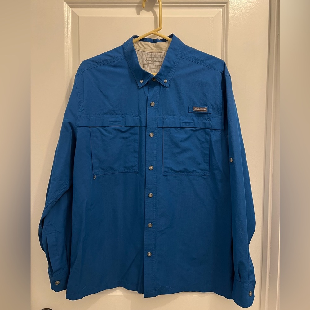 Eddie Bauer
XL
light weight, long sleeved shirt